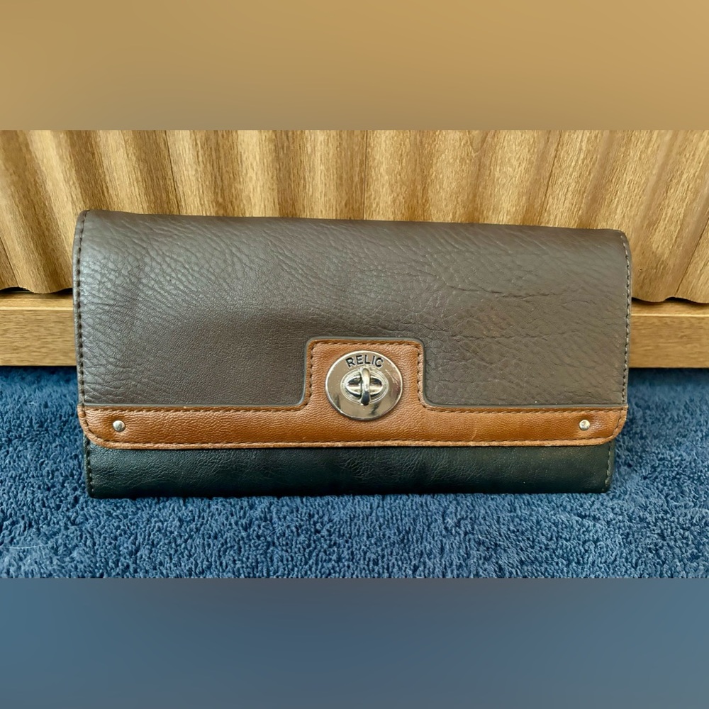 RELIC women’s wallet